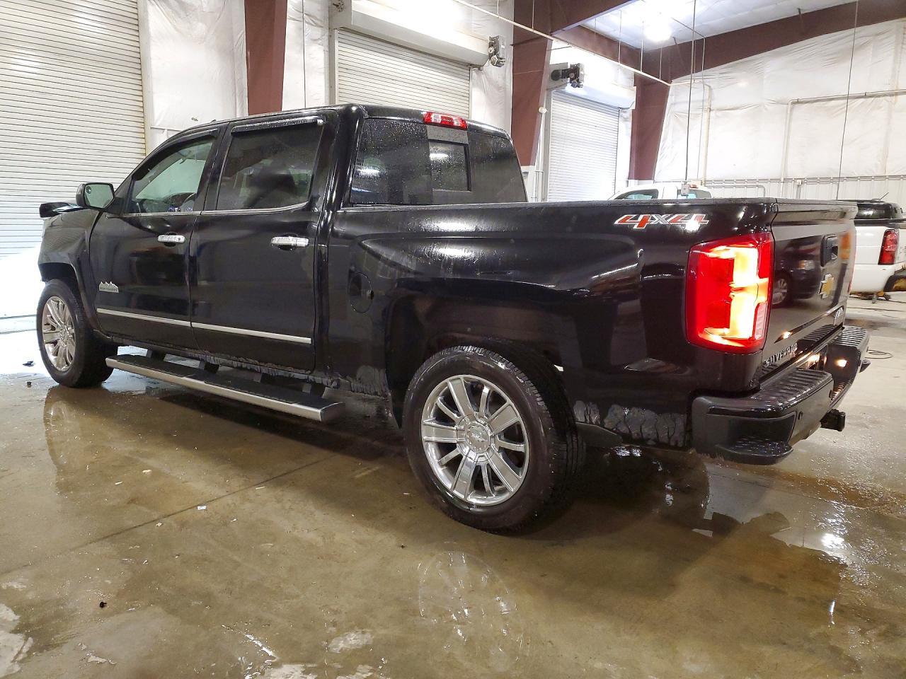 2017 Chevrolet Silverado K1500 High Country - Фото 2