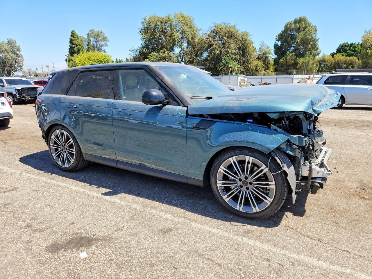 2026 Land Rover Range Rover Sport Se - Image 4