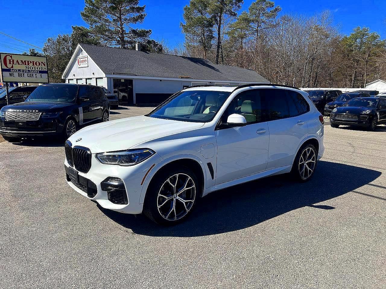 2021 BMW X5 xDrive45E - Image 2
