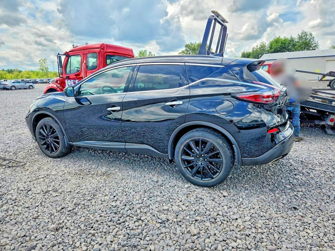 2023 Nissan Murano Sv - Image 2