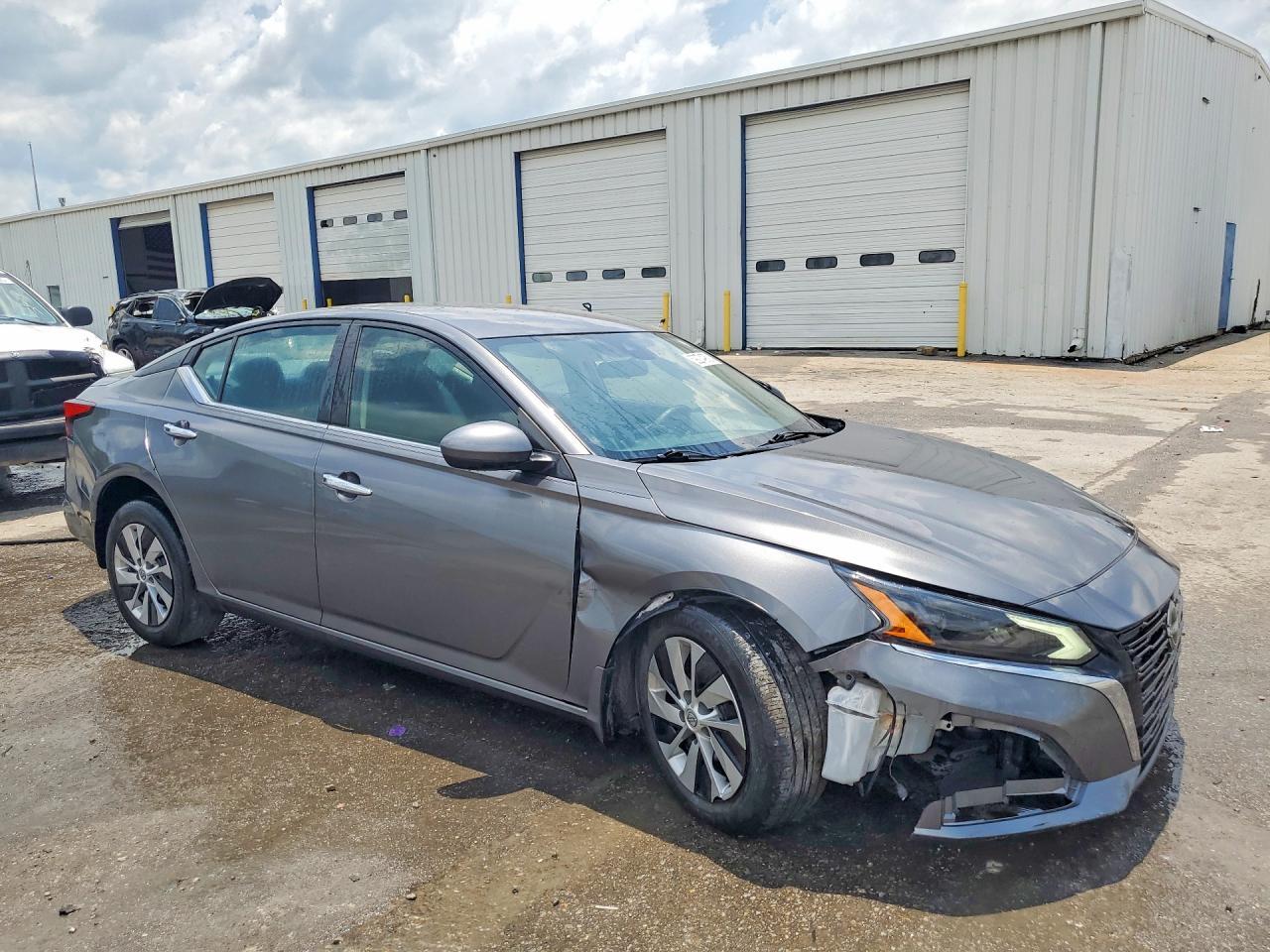 2023 Nissan Altima S - Image 4