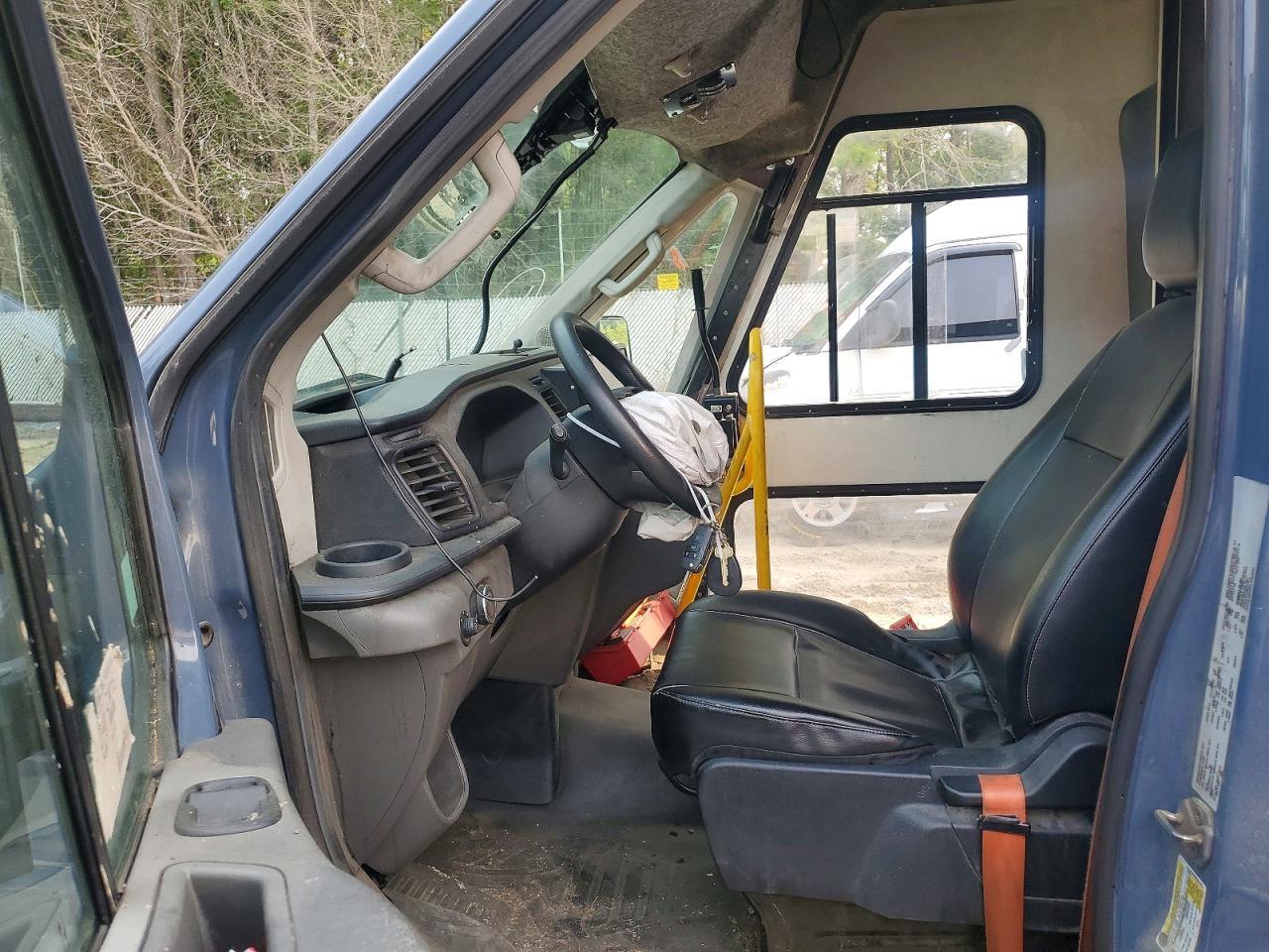 2021 Ford Transit Delivery Truck - Image 7