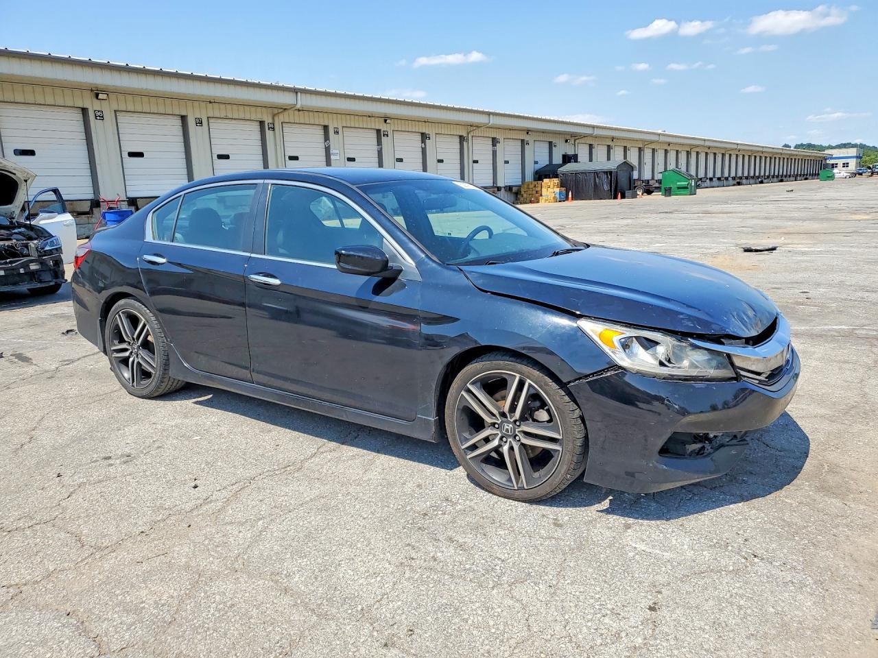 2017 Honda Accord Sport - Image 4