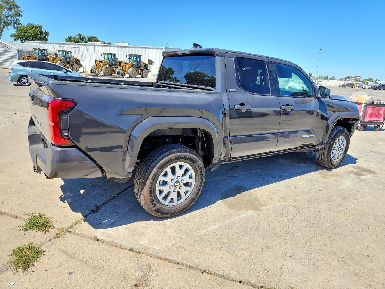 2025 Toyota Tacoma Sr5 - Image 3