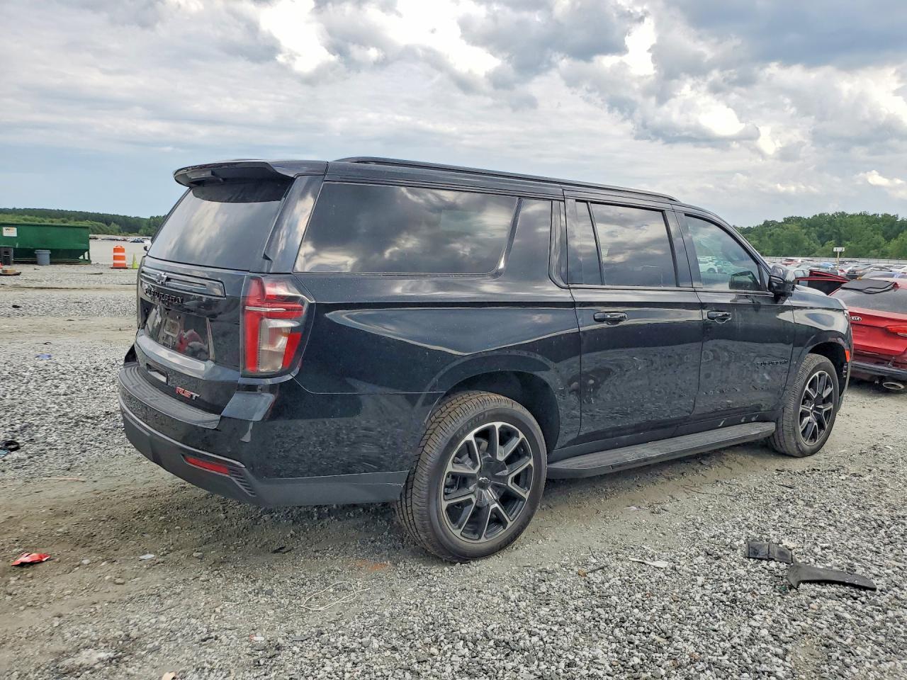 2024 Chevrolet Suburban K1500 Rst - Image 3