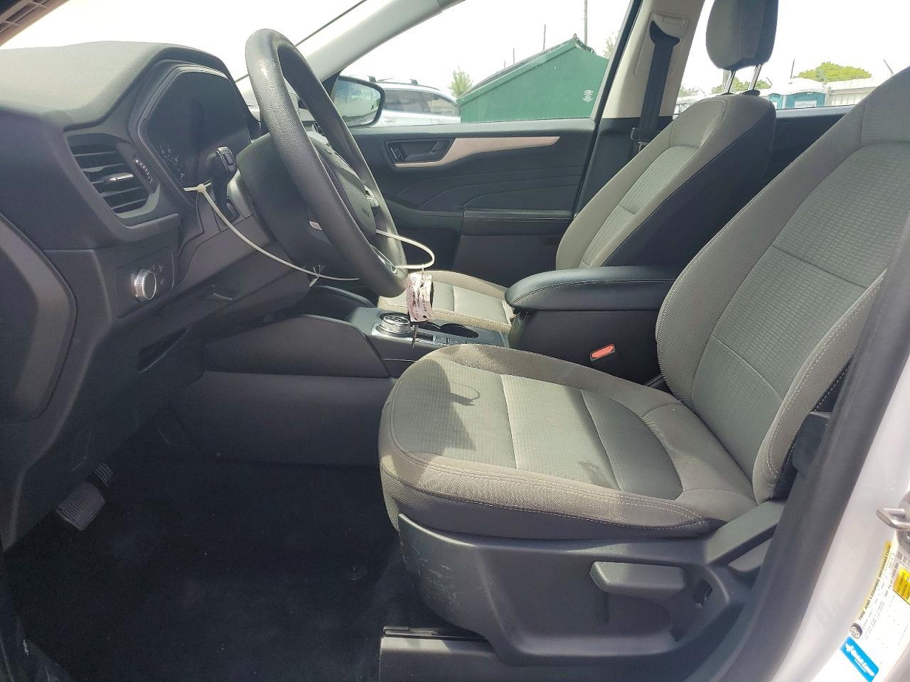 2022 Ford Escape S - Image 7
