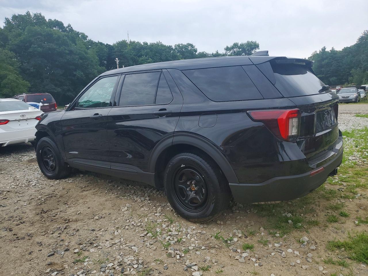 2025 Ford Explorer Police Interceptor - Image 2