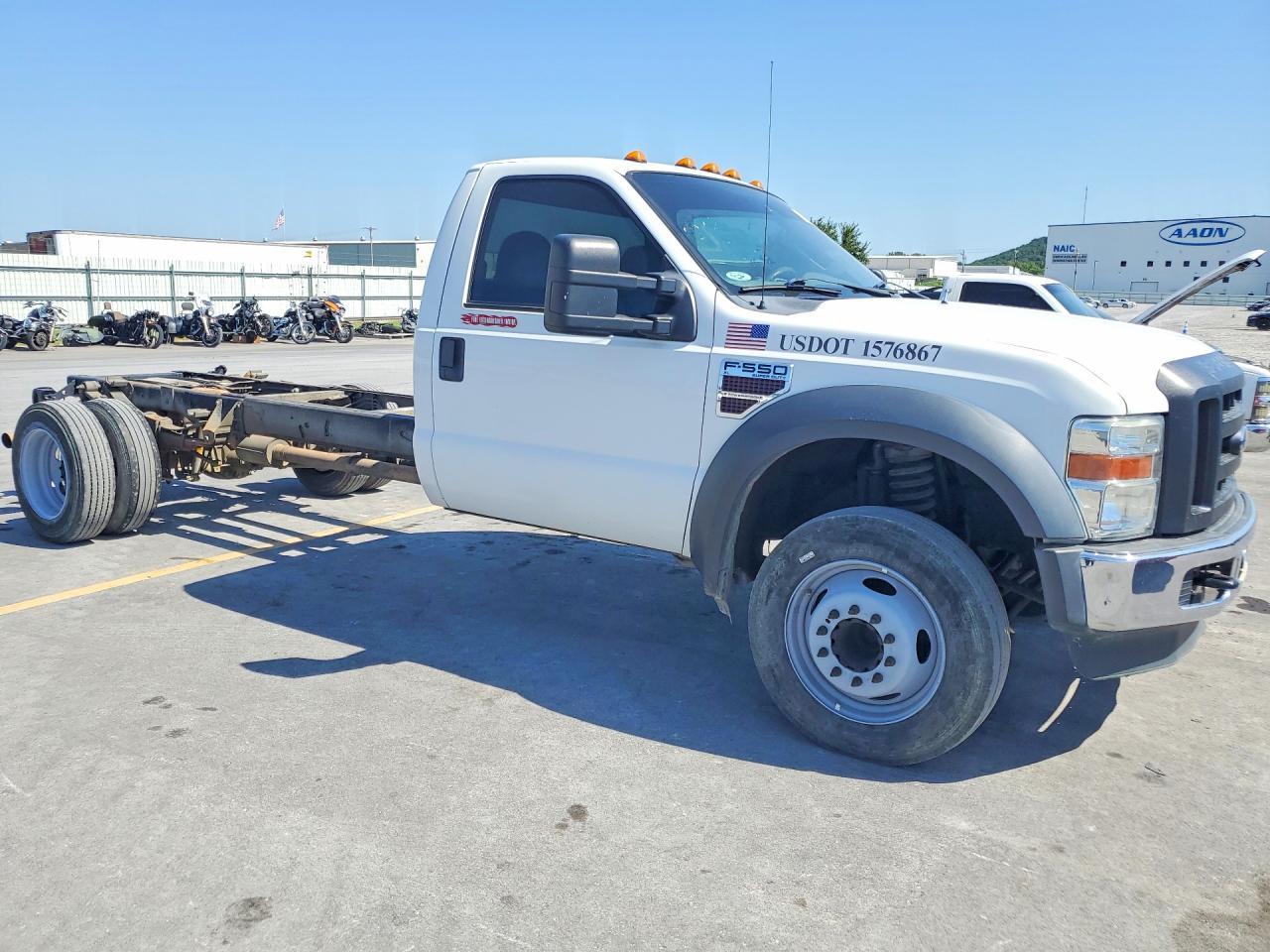 2009 Ford F550 Super Duty - Фото 4
