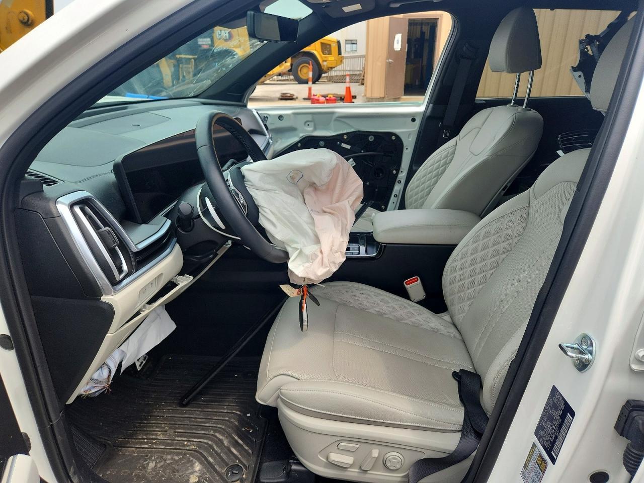 2025 Kia Sorento Sxp - Image 7
