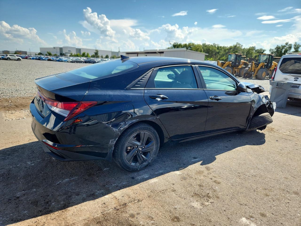 2023 Hyundai Elantra Sel - Фото 3