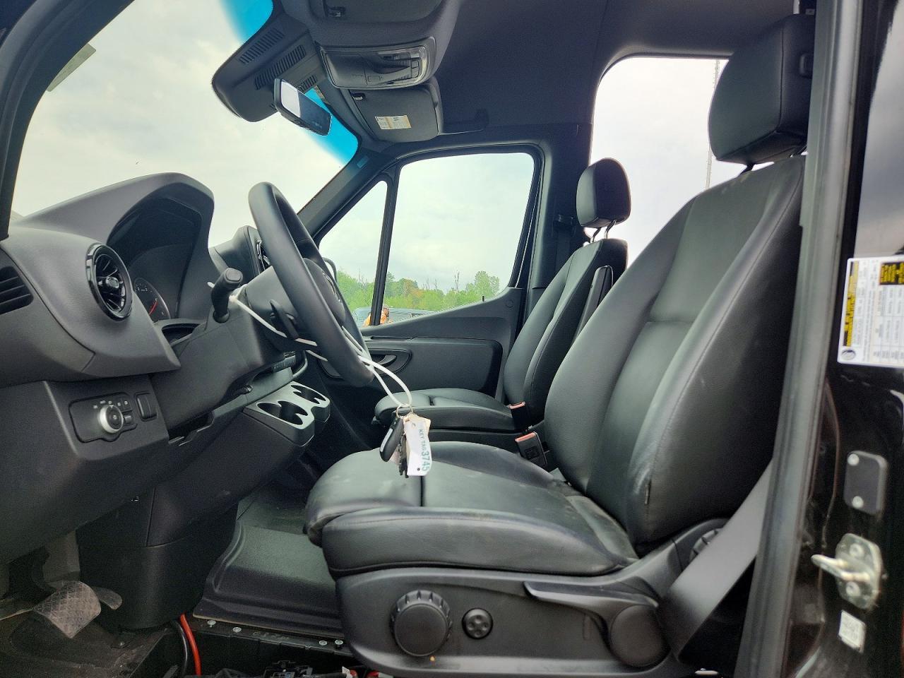 2024 Mercedes-Benz Sprinter 2500 - Фото 7