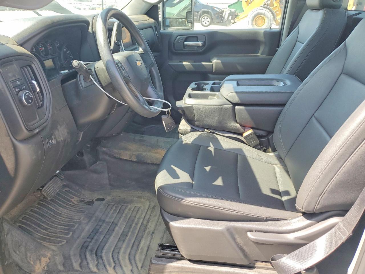 2025 Chevrolet Silverado C2500 Heavy Duty - Image 7