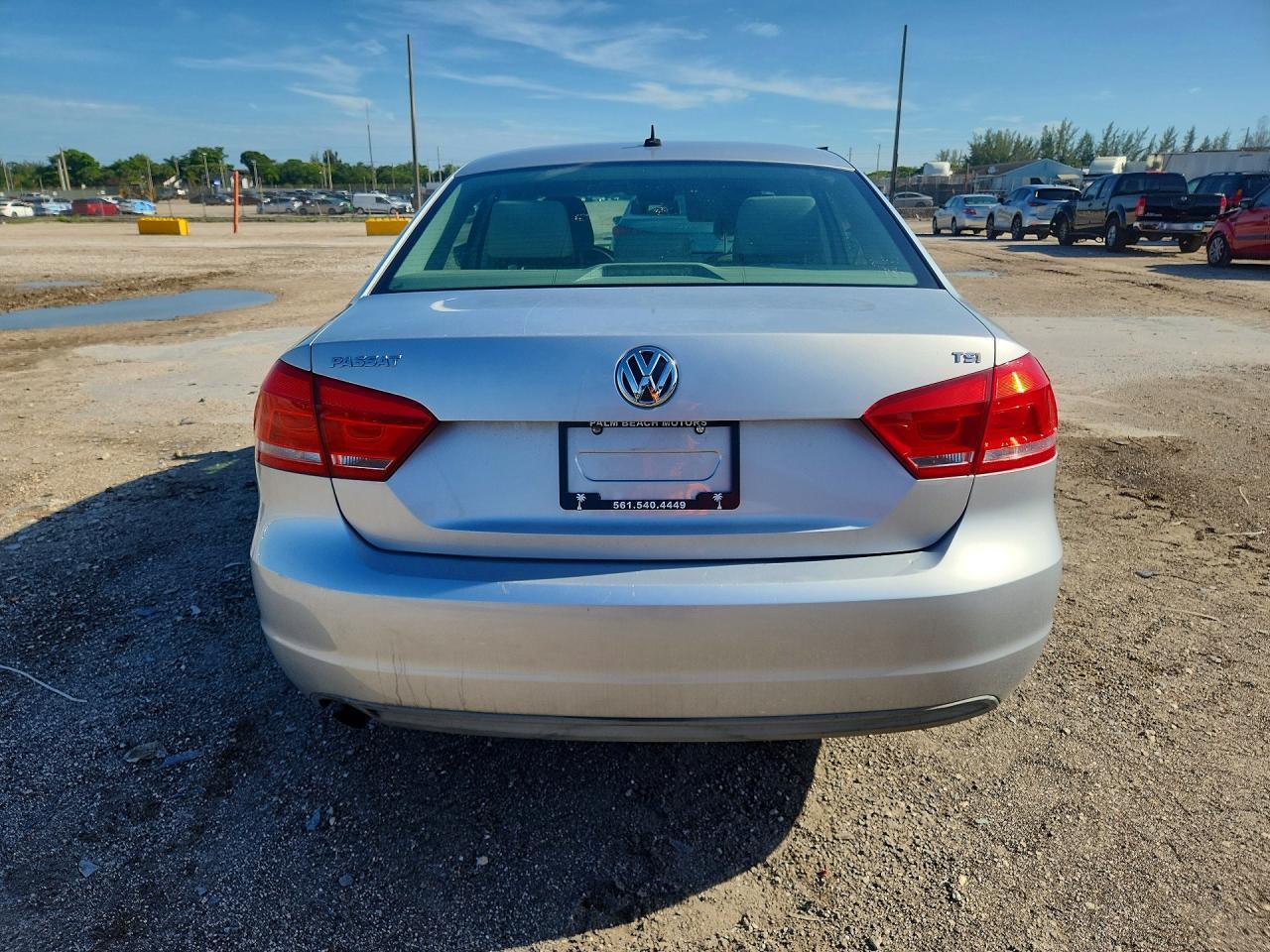 2014 Volkswagen Passat S - Image 6
