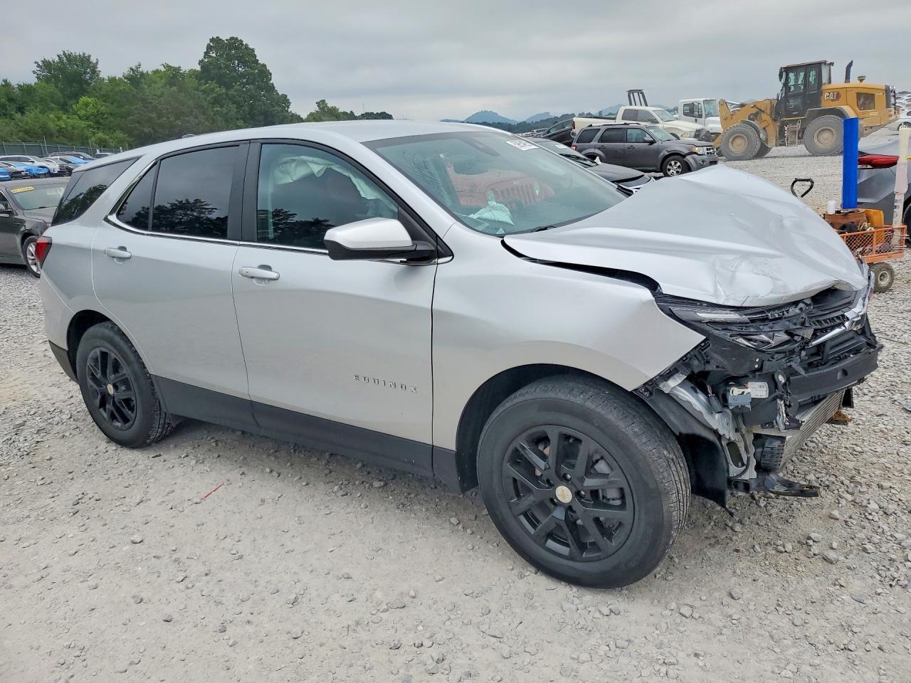 2022 Chevrolet Equinox - Image 4