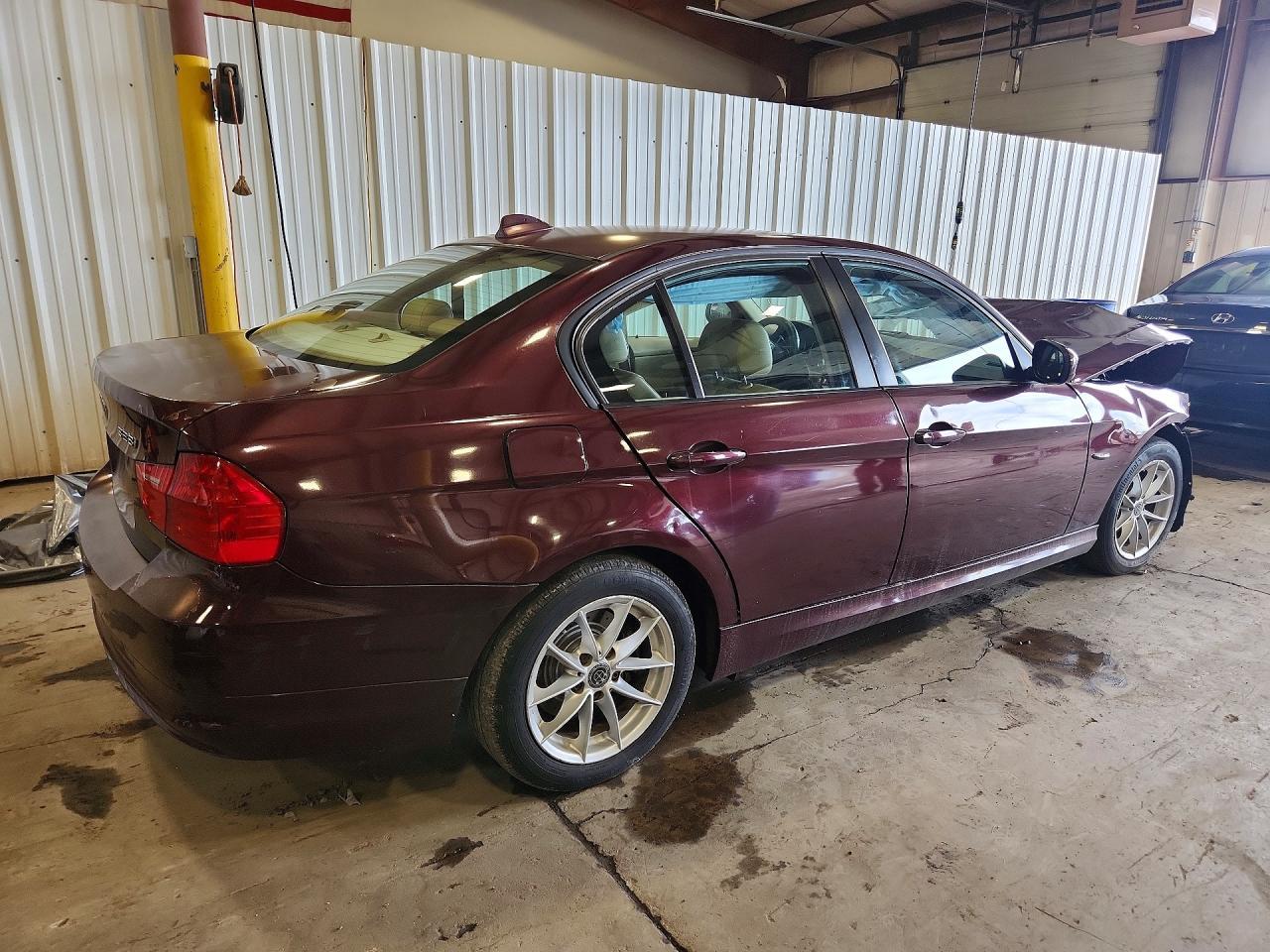 2010 BMW 328 I - Фото 3