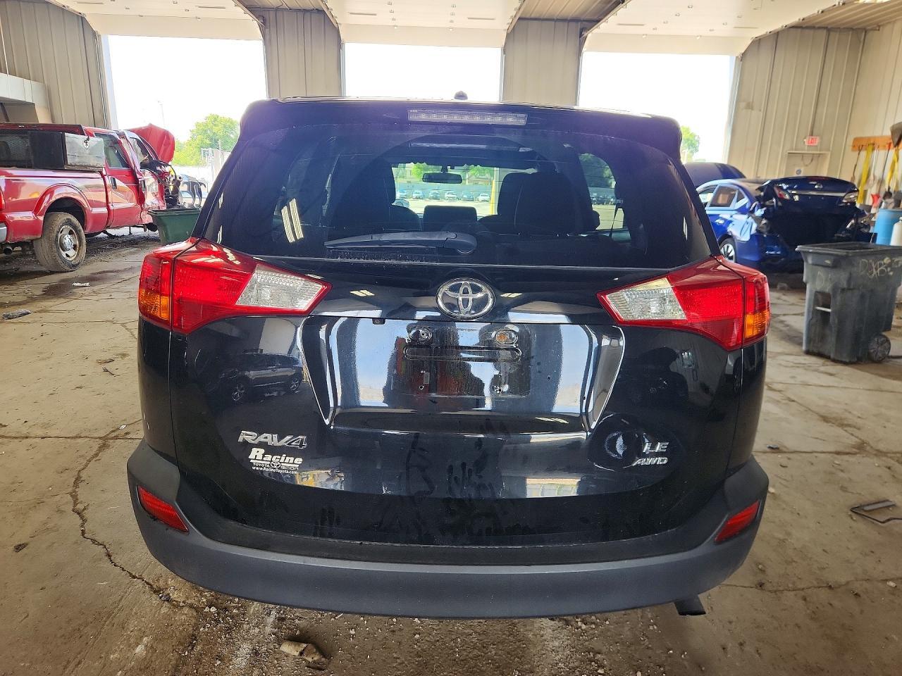 2015 Toyota Rav4 Le - Image 6