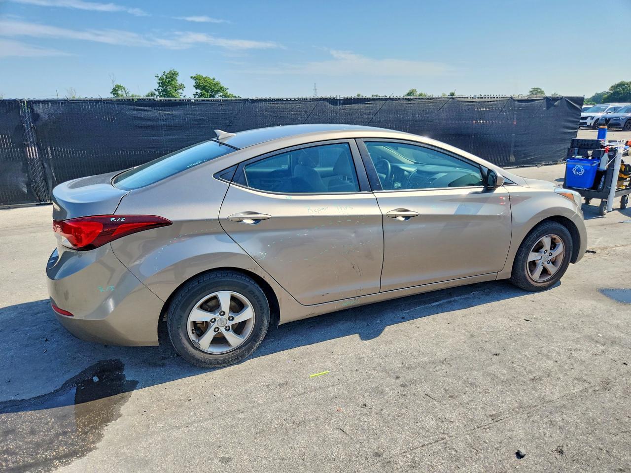 2015 Hyundai Elantra Se - Image 3
