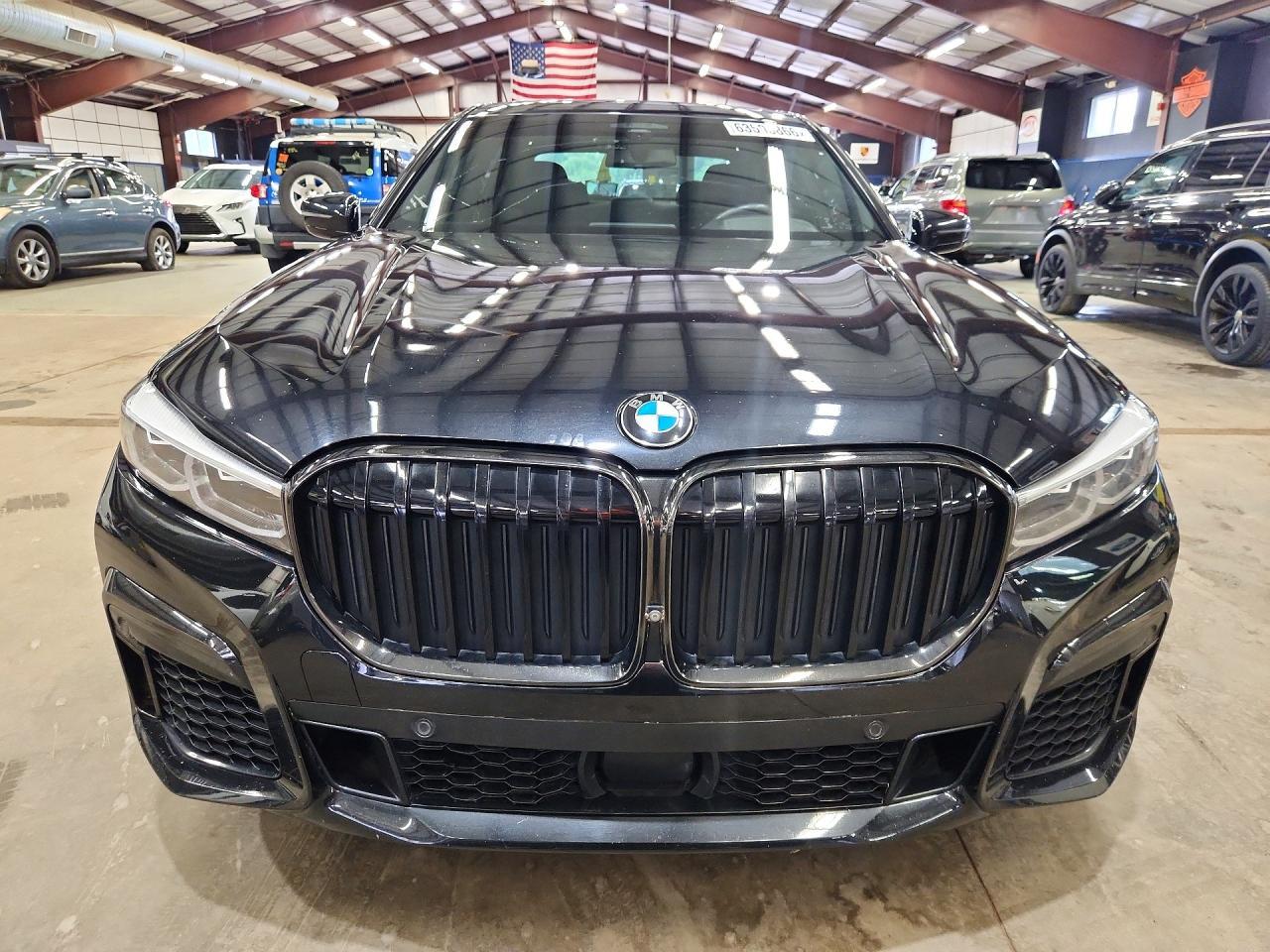2021 BMW 750 Xi - Image 5