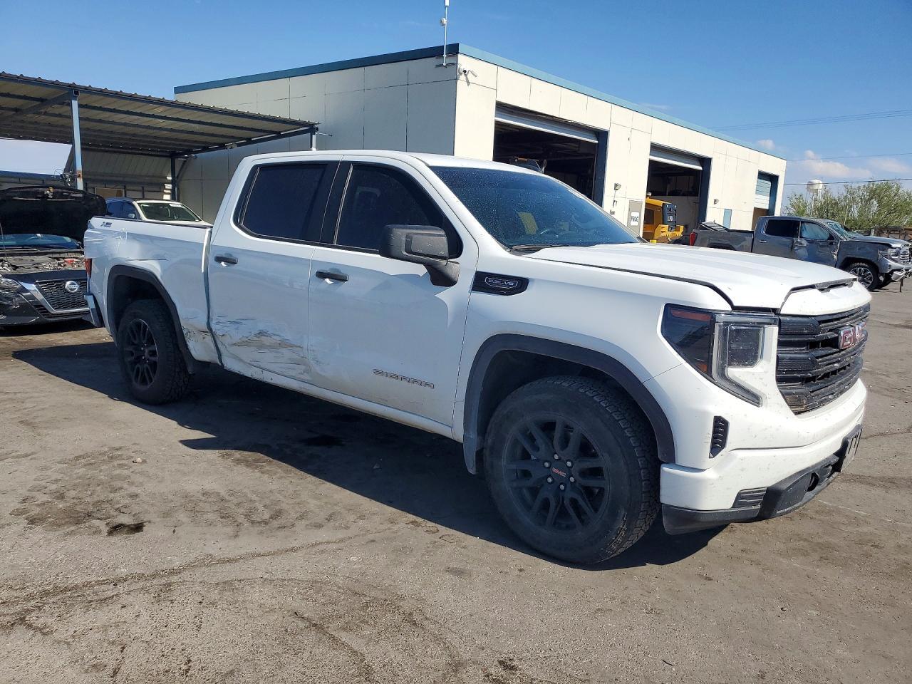 2023 GMC Sierra K1500 - Image 4