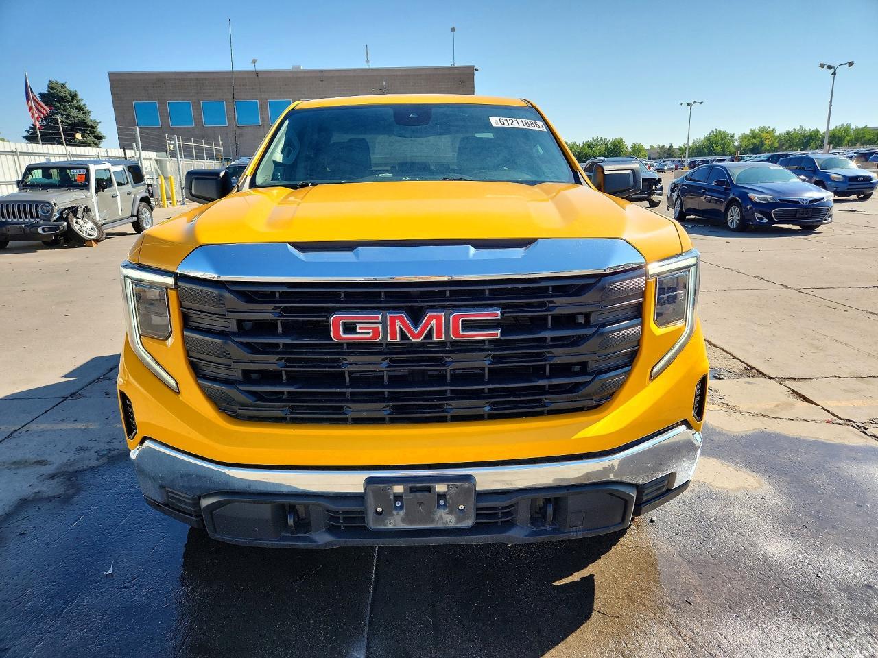 2023 GMC Sierra K1500 - Image 5