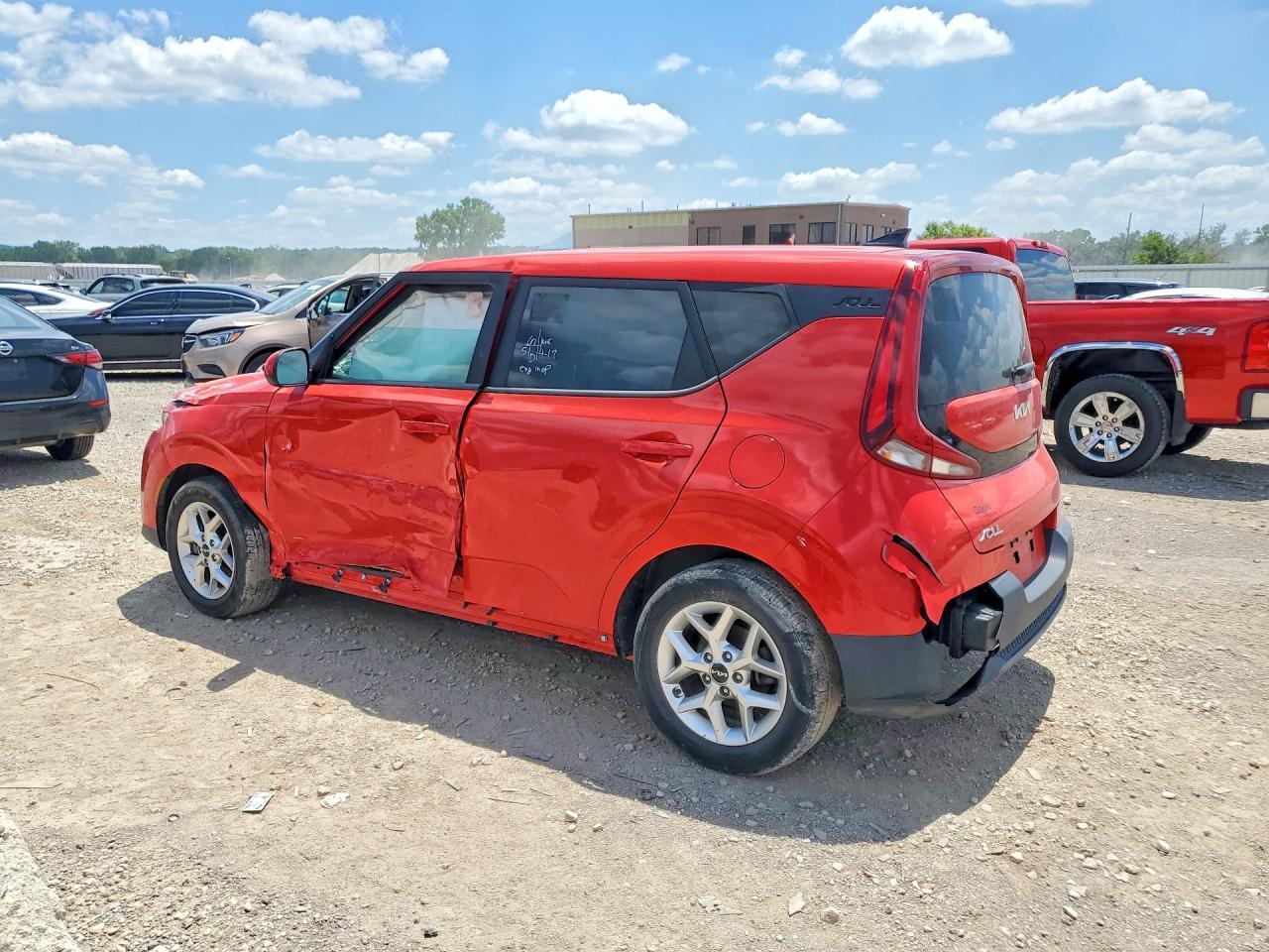 2022 Kia Soul Lx - Image 2
