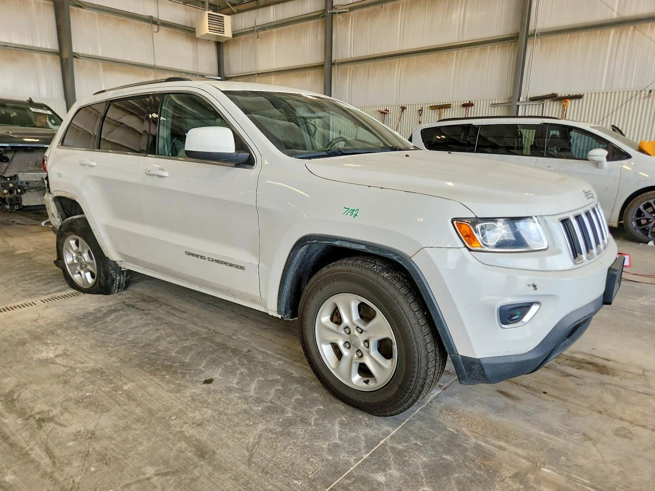 2014 Jeep Grand Cherokee Laredo - Image 4