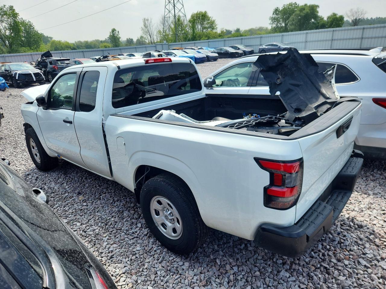 2024 Nissan Frontier S - Image 2