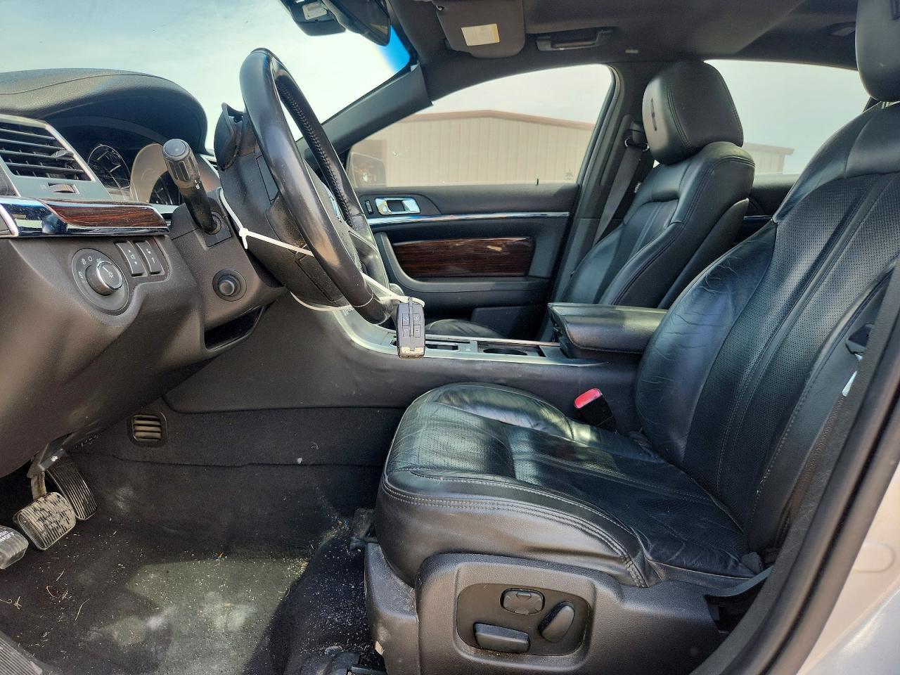 2010 Lincoln Mks - Image 7