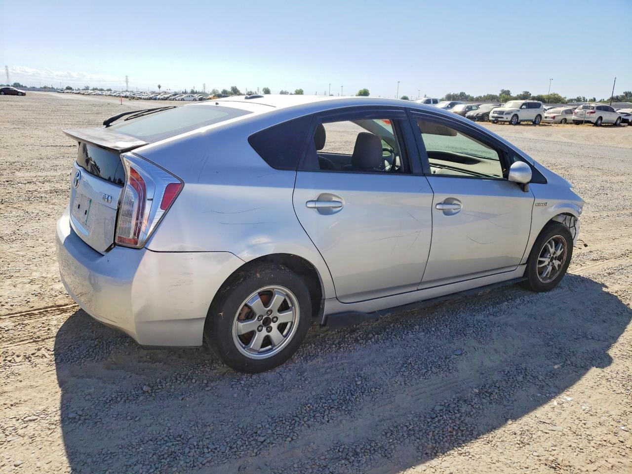 2013 Toyota Prius Three - Фото 3