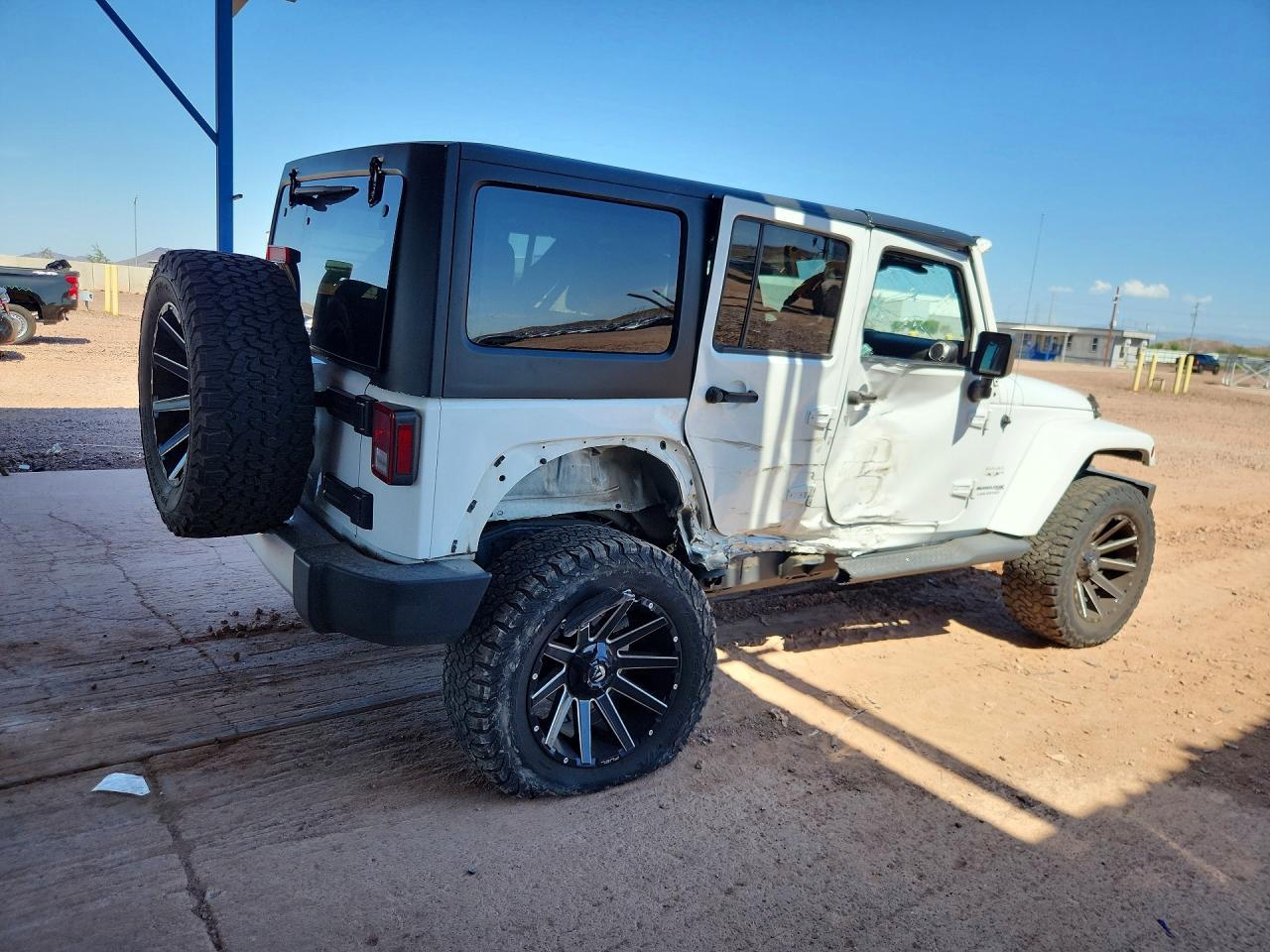 2018 Jeep Wrangler Unlimited Sahara - Image 3