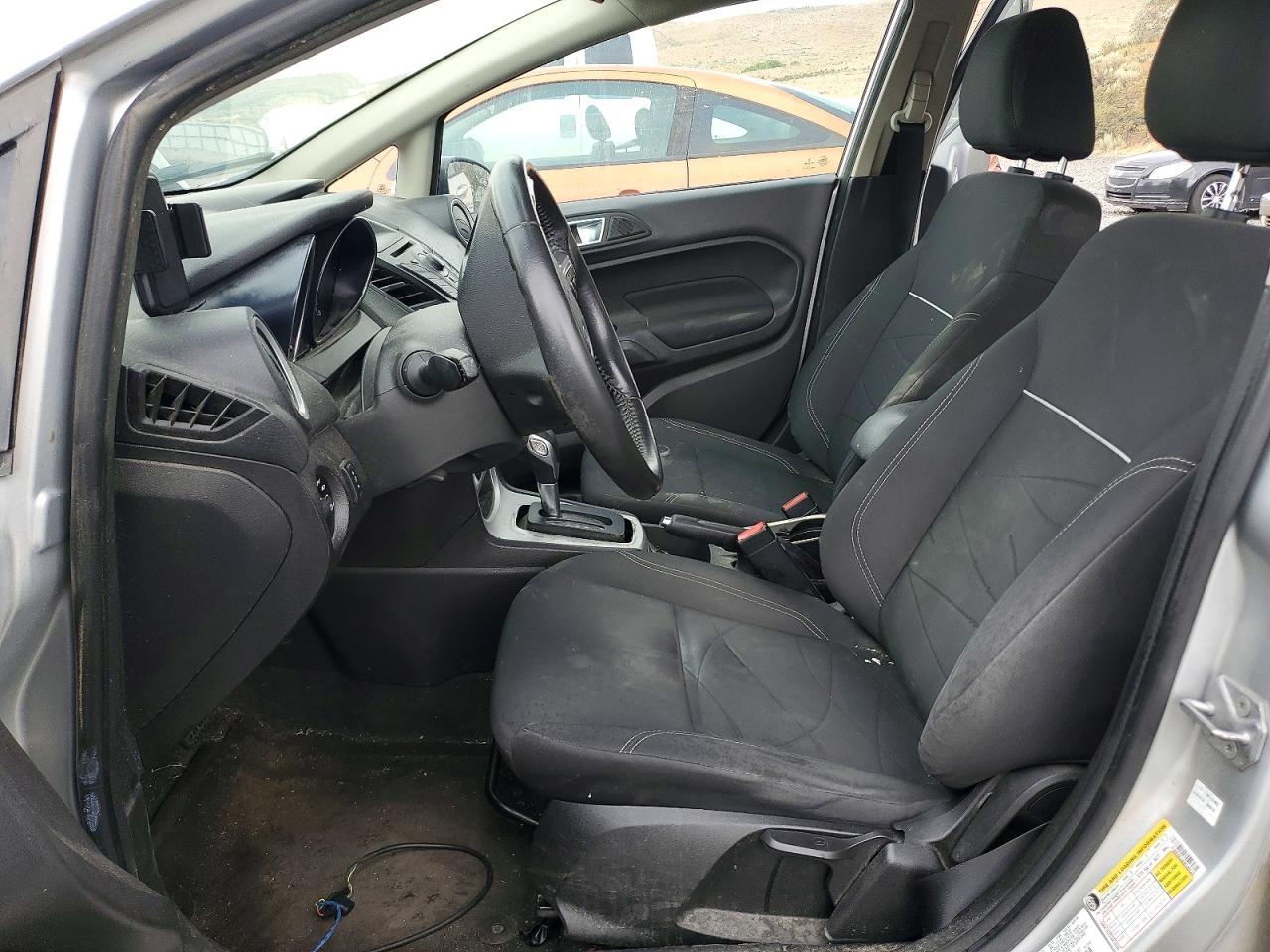 2014 Ford Fiesta Se - Фото 7