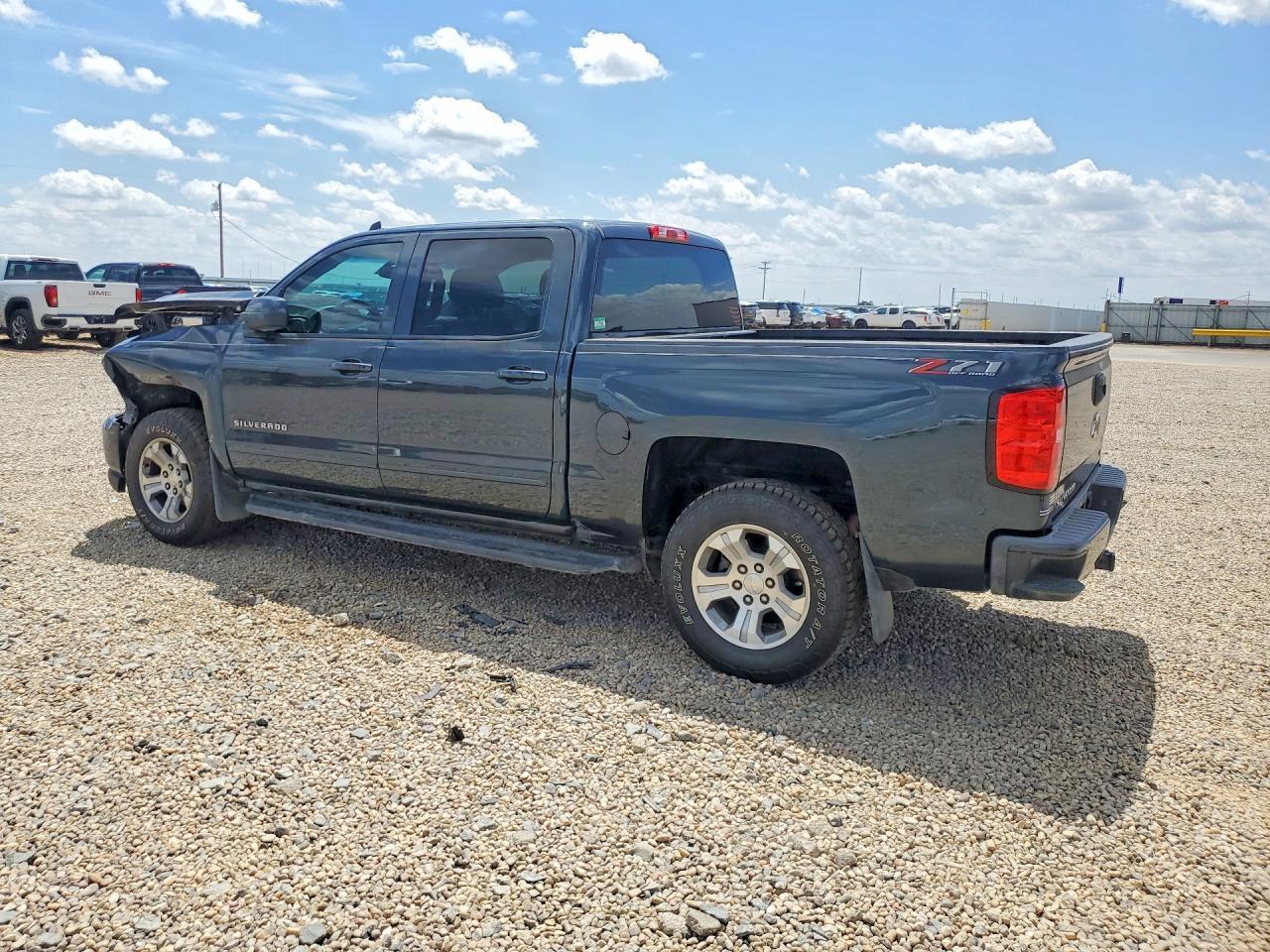 2018 Chevrolet Silverado K1500 Lt - Image 2