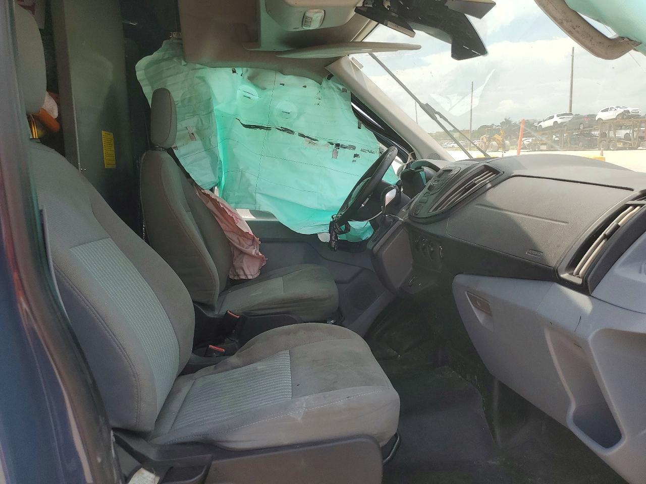 2019 Ford Transit T-250 - Image 7