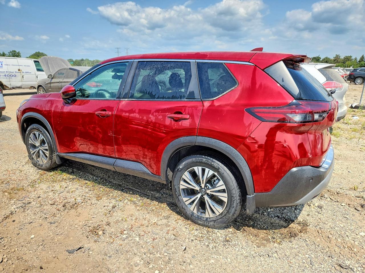 2023 Nissan Rogue Sv - Image 2