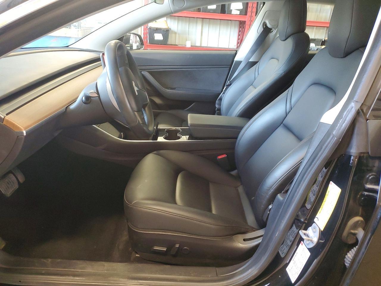 2018 Tesla Model 3 - Фото 7