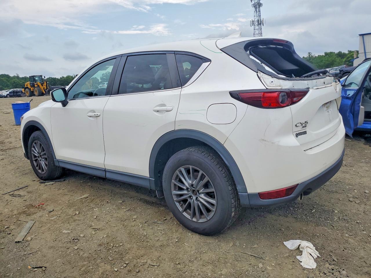 2020 Mazda Cx-5 Touring - Image 2