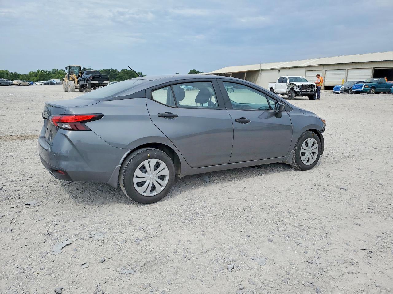 2024 Nissan Versa S - Image 3