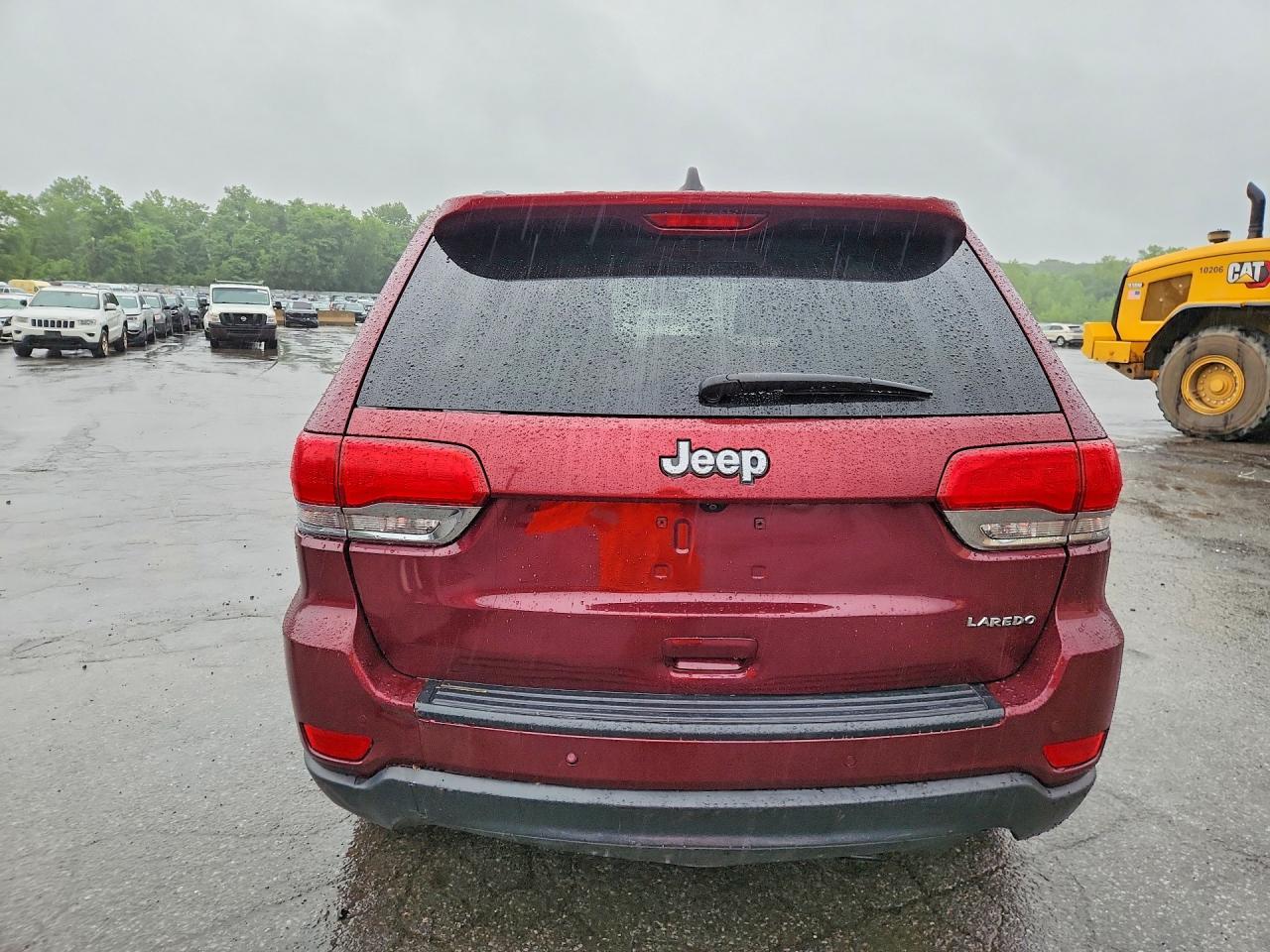 2019 Jeep Grand Cherokee Laredo - Image 6