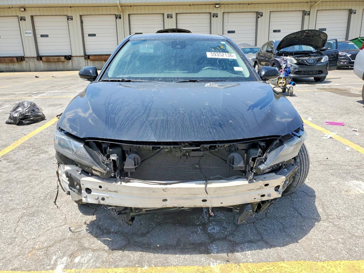 2023 Toyota Camry Se - Фото 5