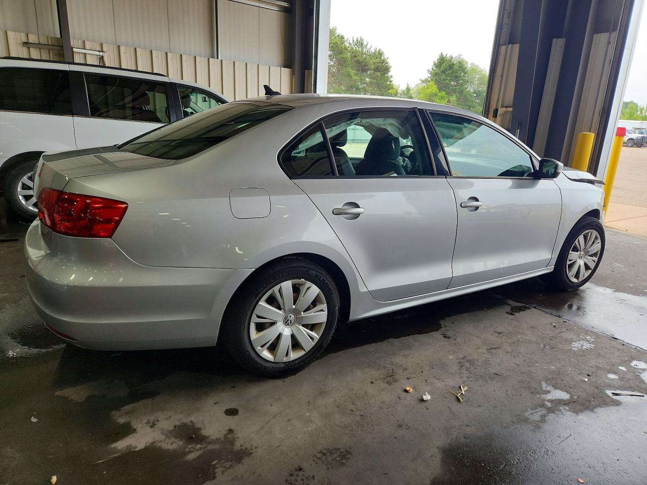 2014 Volkswagen Jetta Se - Image 3