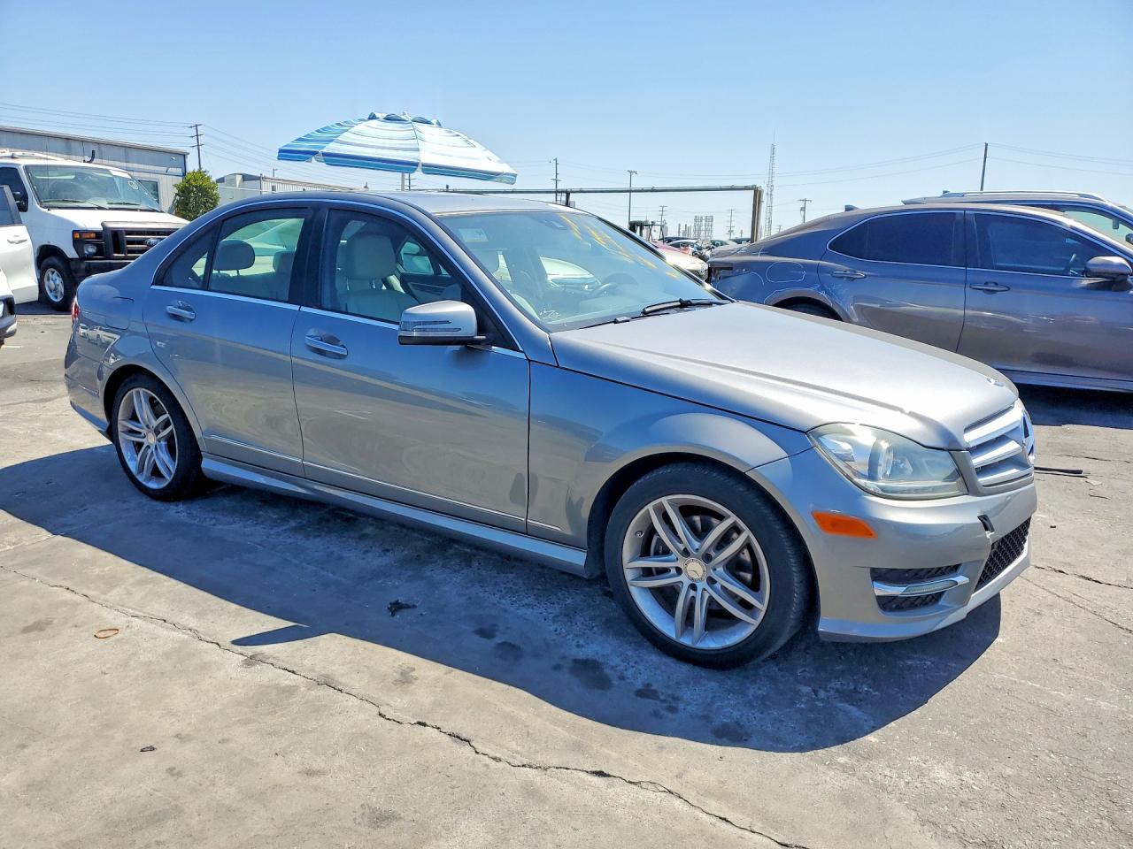 2014 Mercedes-Benz C 250 - Фото 4