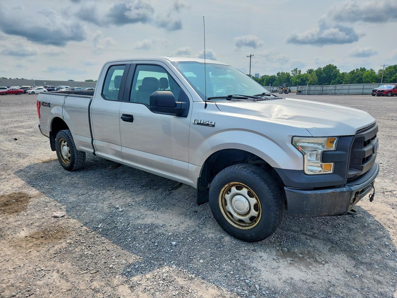 2016 Ford F150 Super Cab - Фото 4