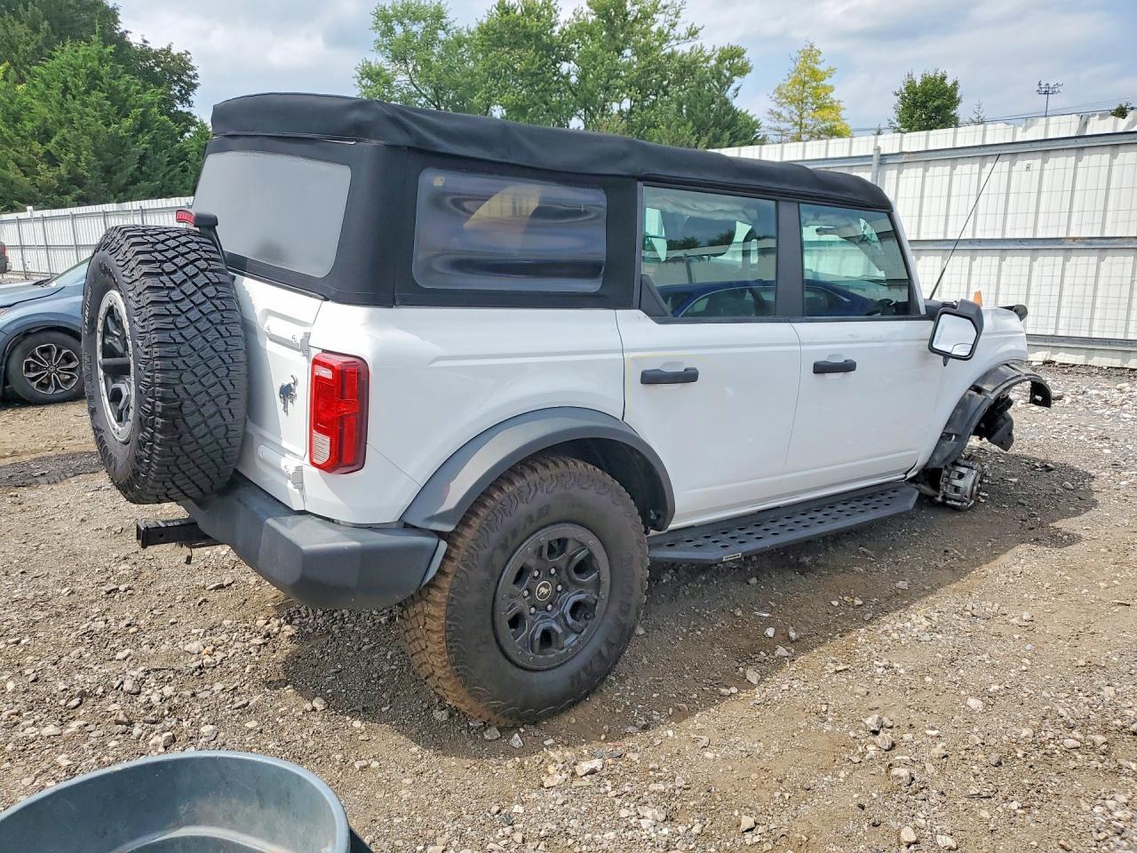 2021 Ford Bronco Base/Big Bend/Black Diamond/Outer Banks/Badlands/Wildtrak - Image 3