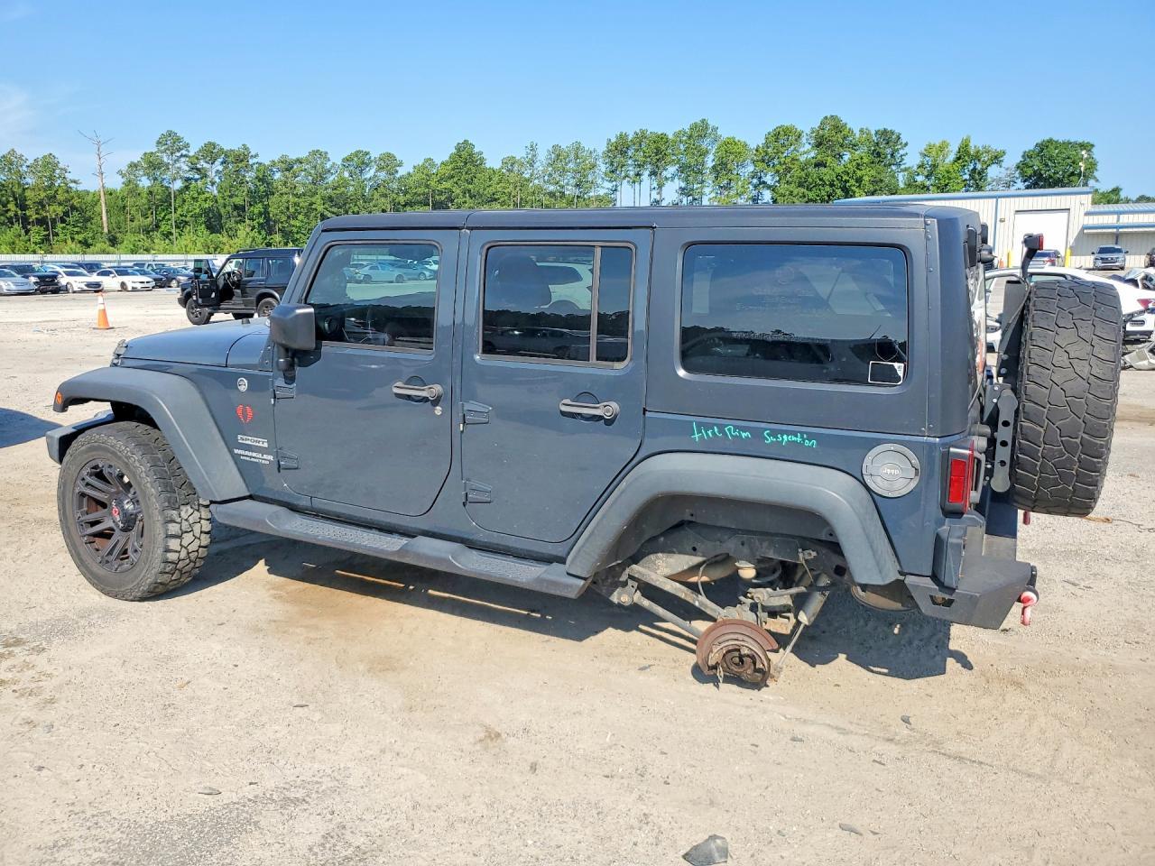 2017 Jeep Wrangler Unlimited Sport - Фото 2
