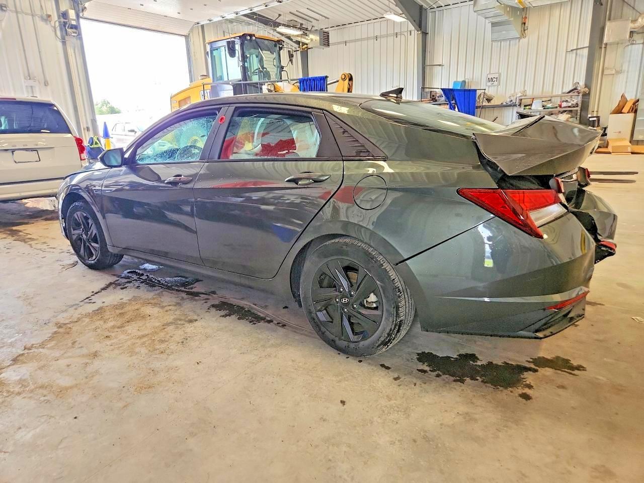 2023 Hyundai Elantra Sel - Фото 2