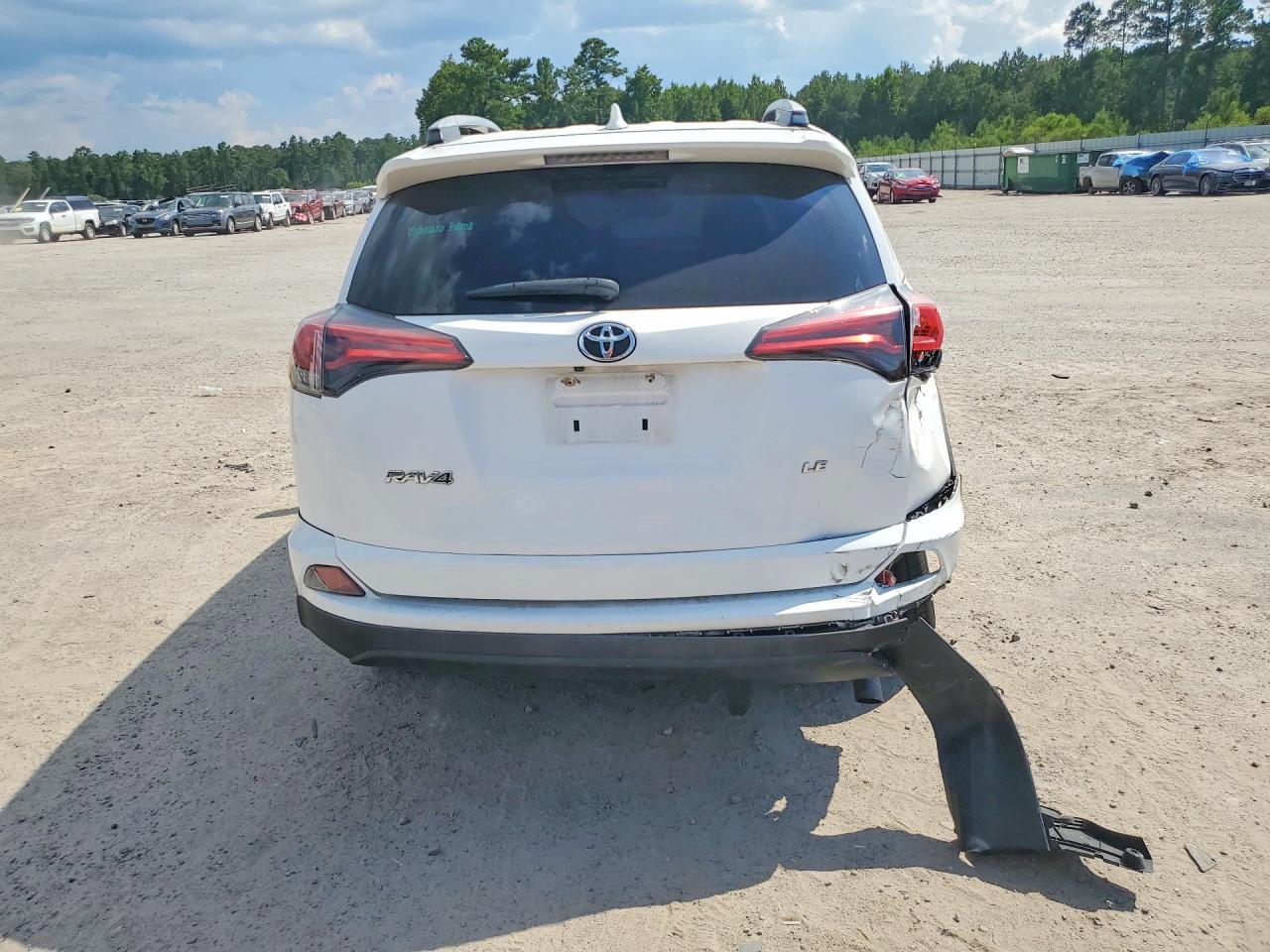 2018 Toyota Rav4 Le - Image 6