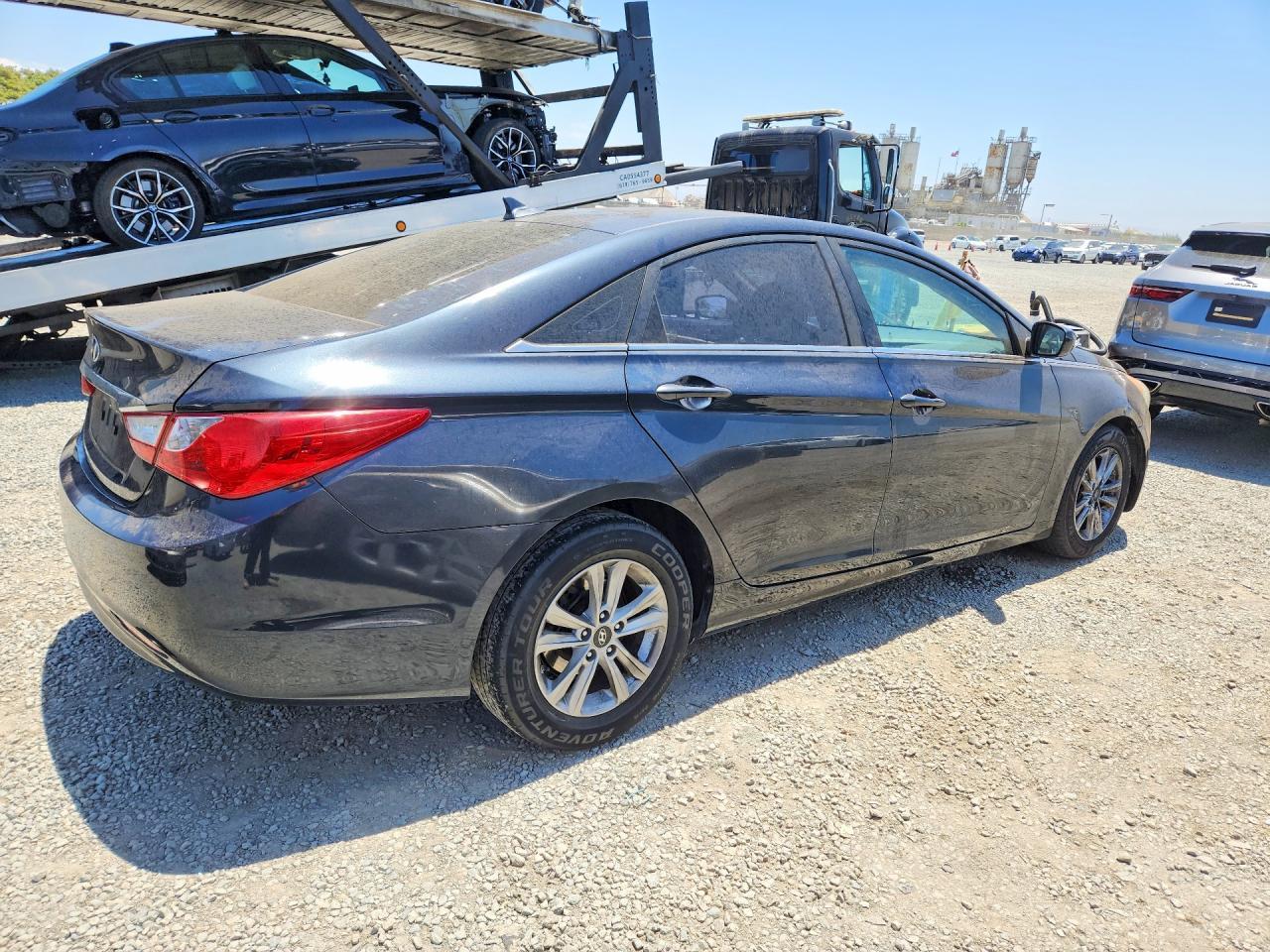 2011 Hyundai Sonata Gls - Image 3