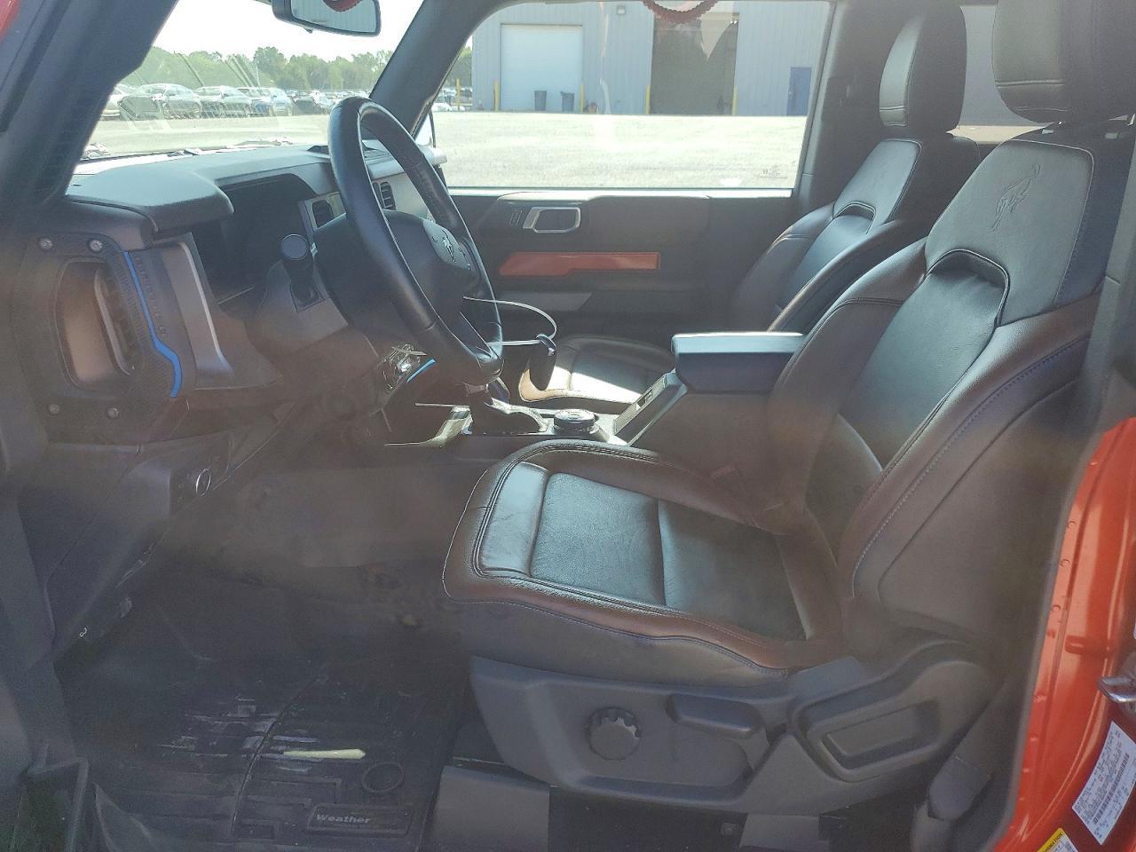 2022 Ford Bronco Base - Image 7