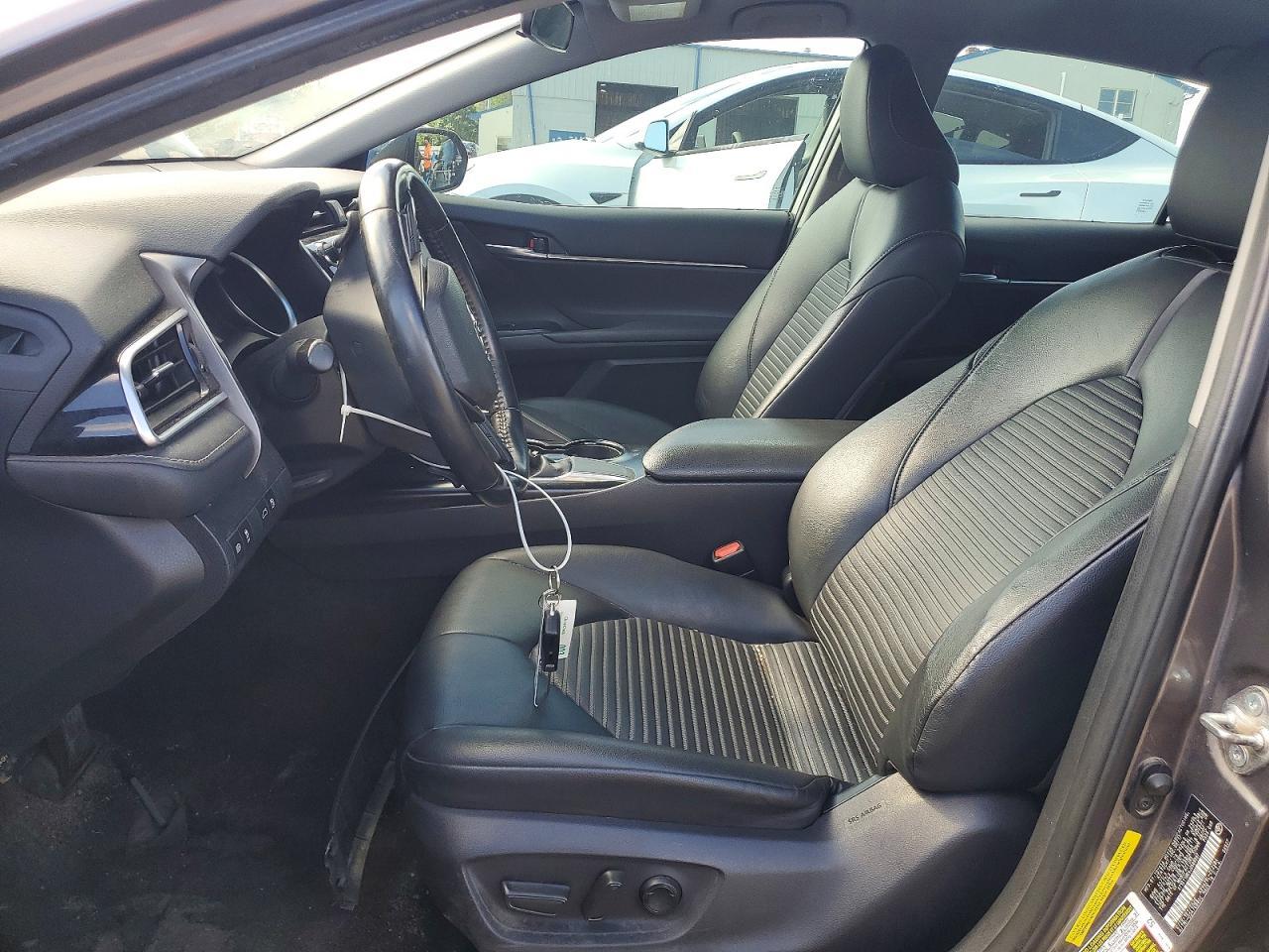2018 Toyota Camry Se - Image 7