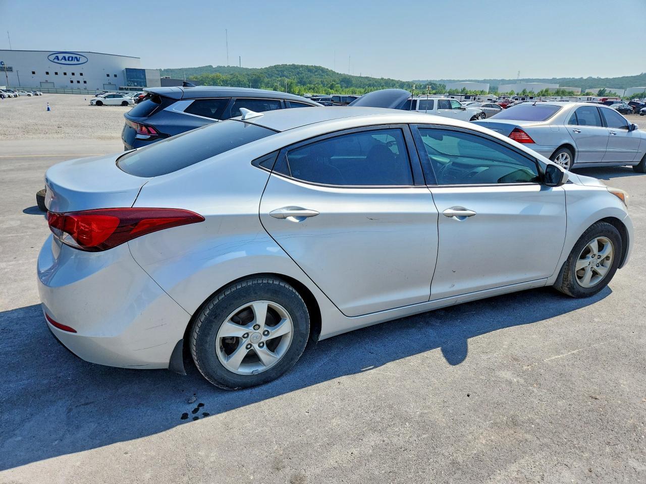 2014 Hyundai Elantra Se - Image 3
